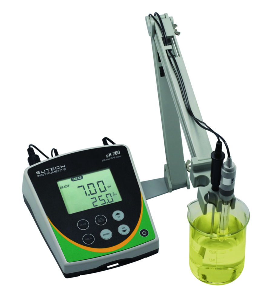 pH meter Eutech™ PH700, so sklenenou pH elektródou a teplotnou sondou